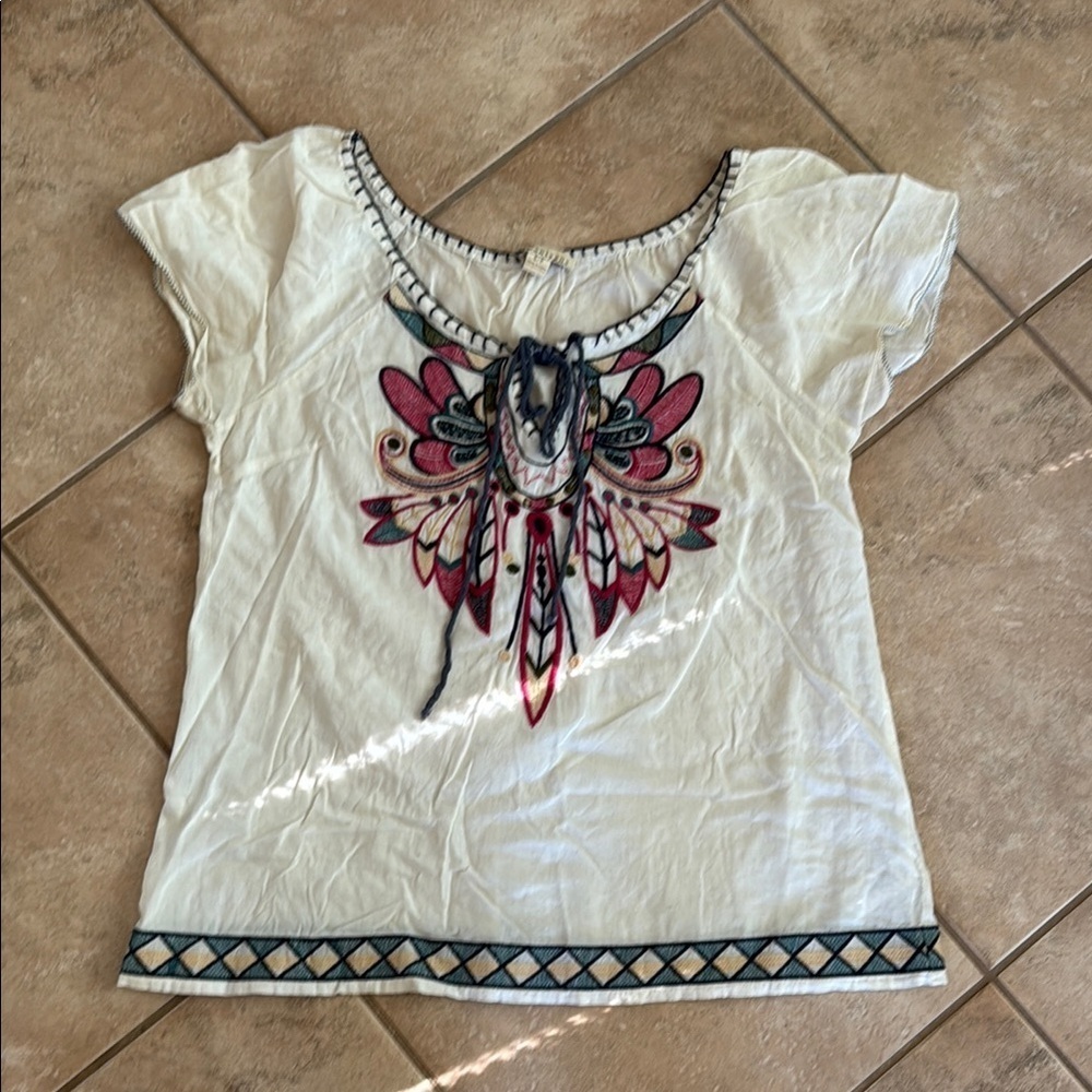 Forever 21 Cream and Pink Graphic Tie Front Blouse